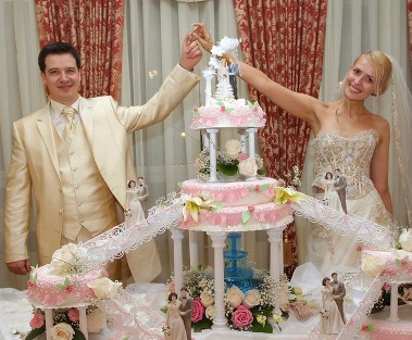 Как правильно выбрать свадебный торт